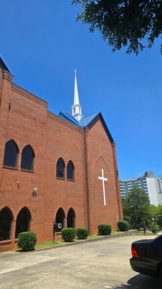 More Photos Of 395 Chamberlain St SE, Atlanta Specialty For Sale