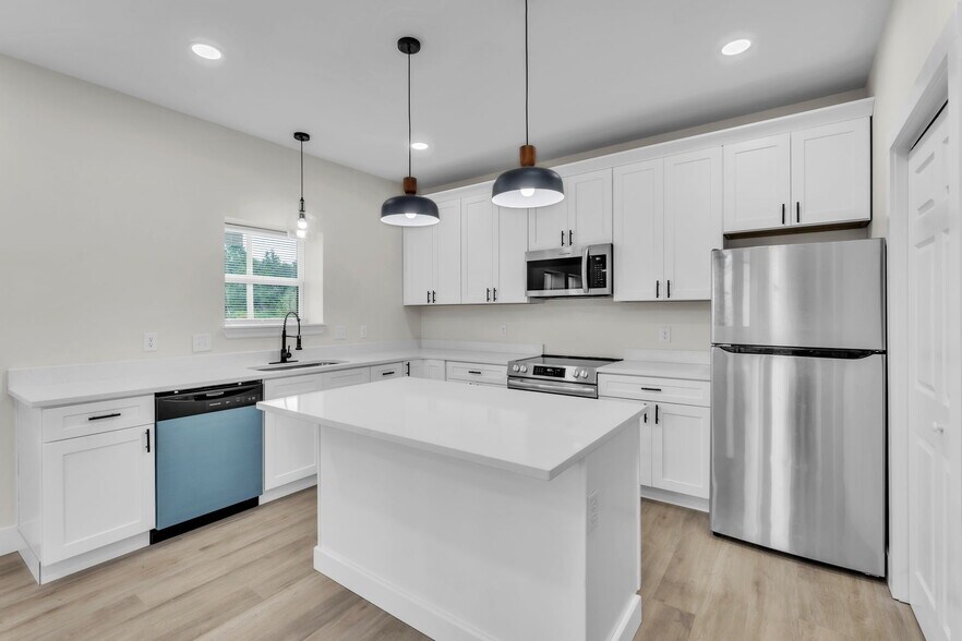 More Photos Of 839 Fairview Rd, Simpsonville Industrial For Sale