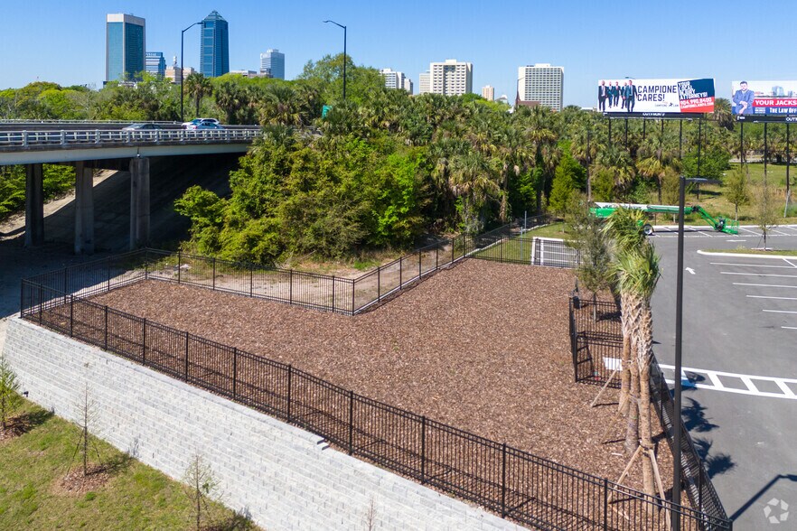 More Photos Of 700 E Union St, Jacksonville Apartments For Lease