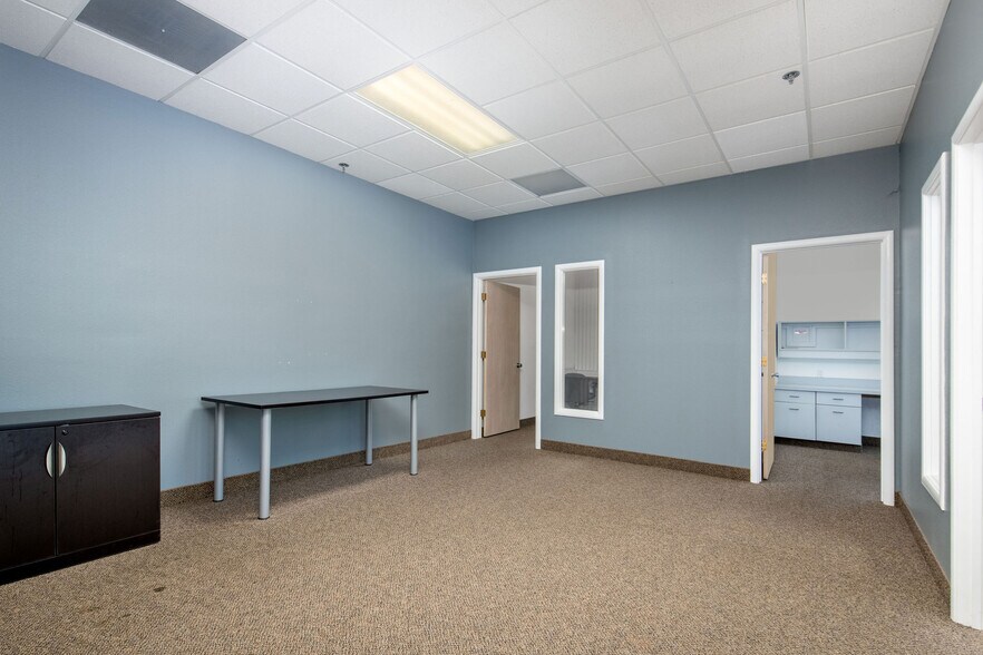 More Photos Of 350 Crown Point Cir, Grass Valley Office For Sale