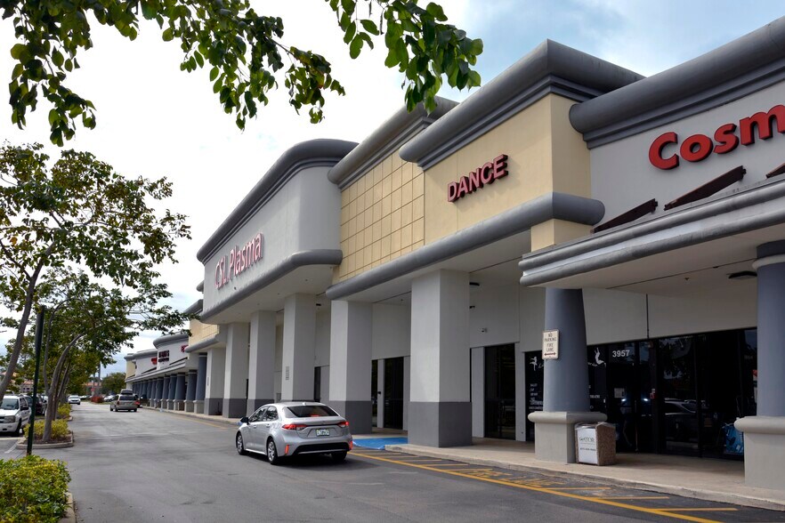 More Photos Of 3901-3985 Jog Rd, Greenacres Unknown For Lease