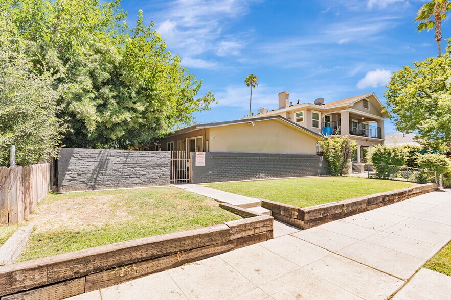 Primary Photo Of 360 N Calaveras St, Fresno Apartments For Sale
