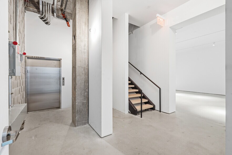 More Photos Of 260 Bowery, New York Apartments For Lease