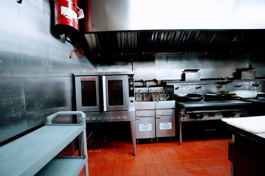 More Photos Of 233 Utica Ave, Brooklyn Storefront Retail Residential For Sale