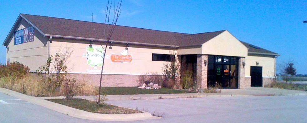 More Photos Of 150 N Prairie View Dr, Manteno General Retail For Sale
