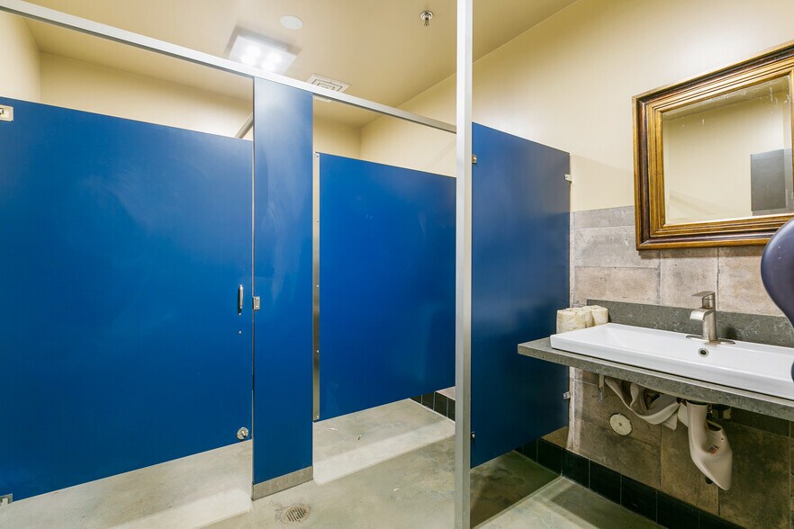 More Photos Of 534 S Myrtle Ave, Monrovia Restaurant For Lease