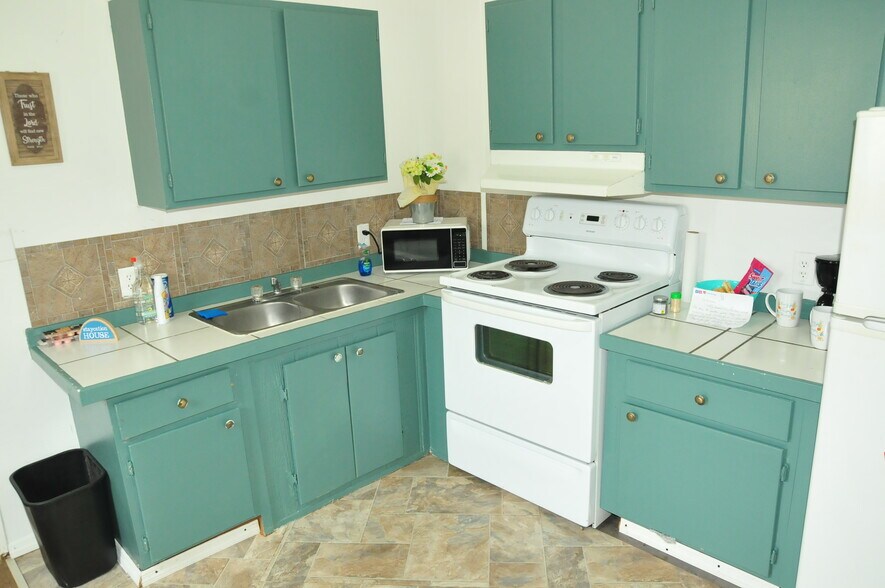 More Photos Of 2008-2012 Fisher St, Goldthwaite Manufactured Housing Mobile Home Park For Sale