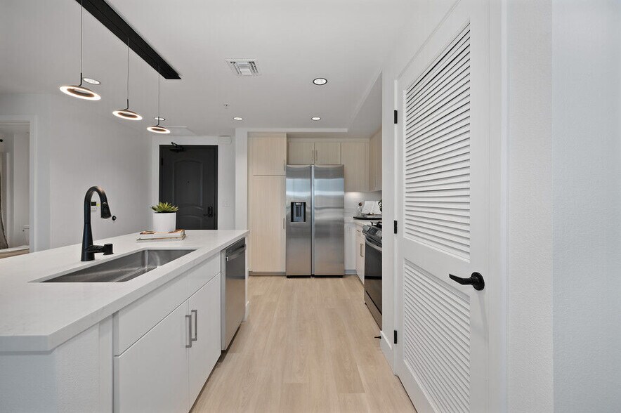 More Photos Of 5570 Rosemead Blvd, Temple City Apartments For Lease