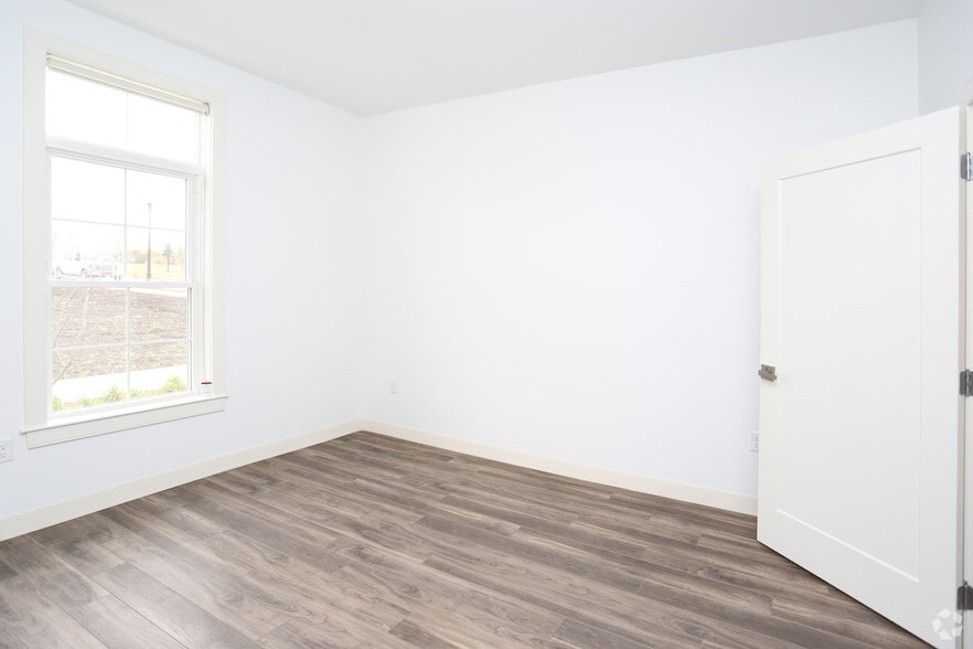 More Photos Of 164 Chalmers Ave, Buffalo Apartments For Sale