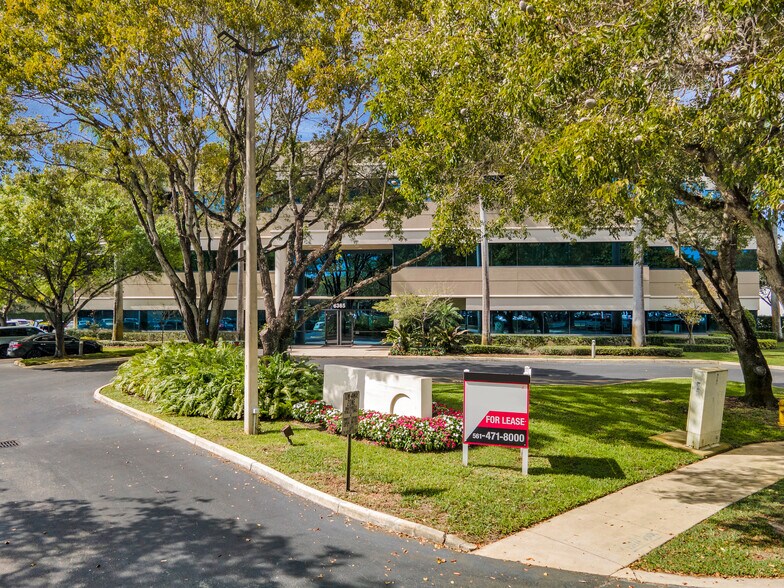 More Photos Of 6365 NW 6th Way, Fort Lauderdale Office For Lease