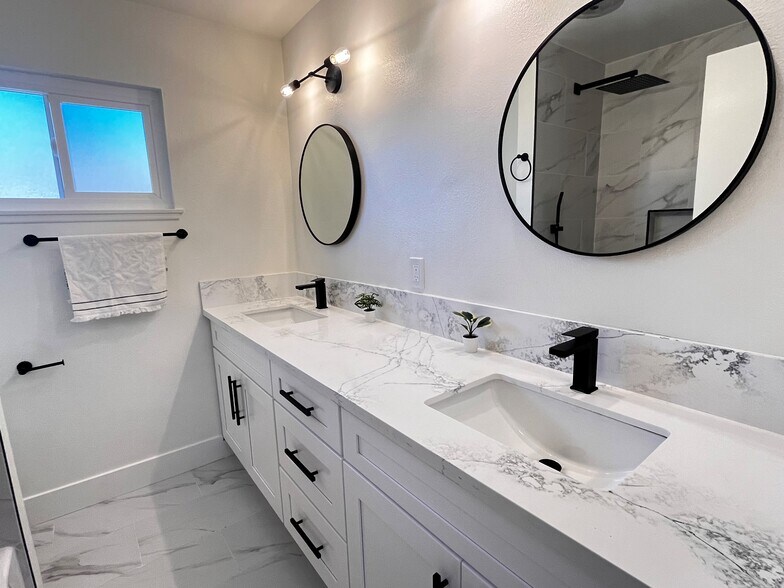 More Photos Of 13262 Verde St, Garden Grove Apartments For Sale