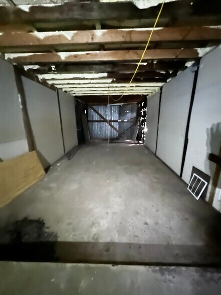 More Photos Of 2804 NW 10th St, Oklahoma City Manufacturing For Sale