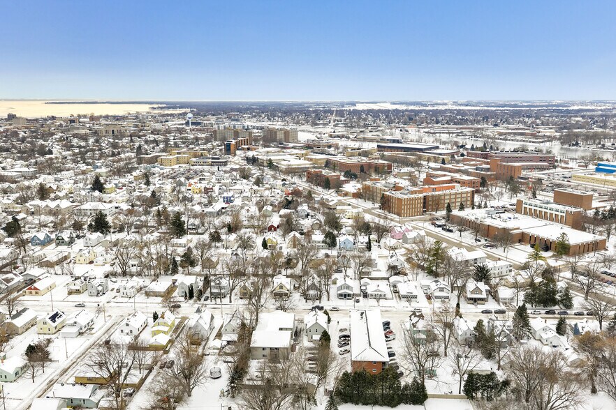 More Photos Of 836 Vine Ave, Oshkosh Apartments For Sale