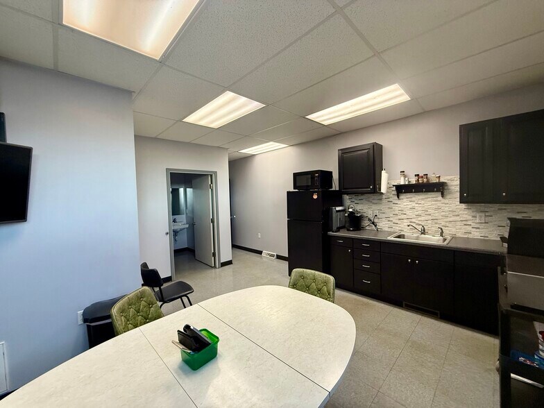 More Photos Of 1137 S Stephenson Ave, Iron Mountain Specialty For Sale