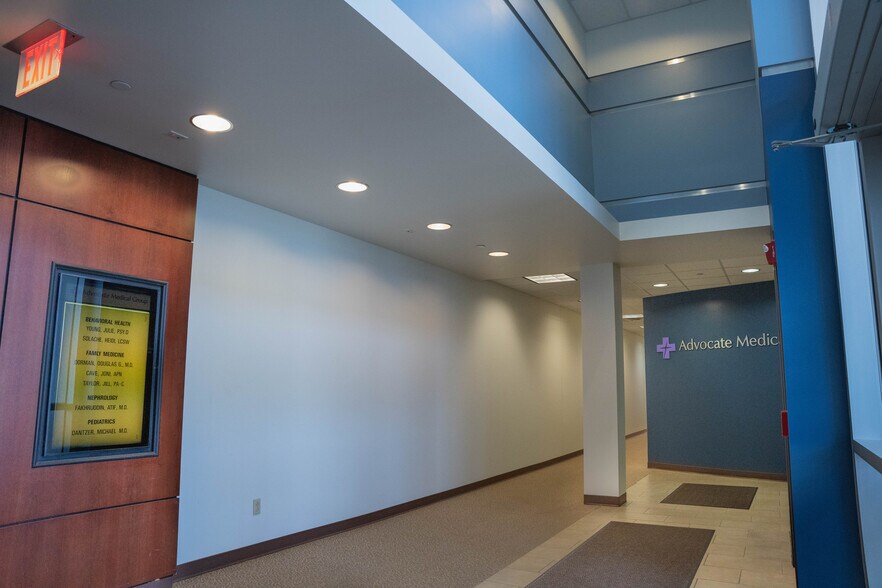 More Photos Of 1500 Sycamore Rd, Yorkville Medical For Lease