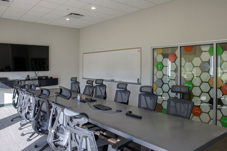 More Photos Of 207 Bartow Rd, Lakeland Office For Sale