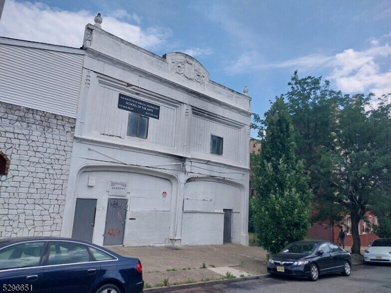 More Photos Of 772 Martin Luther King Jr Blvd, Newark Religious Facility For Sale