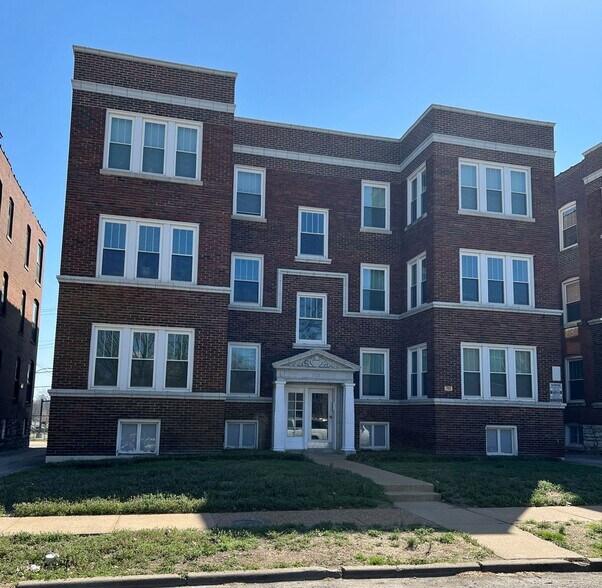 More Photos Of , Saint Louis Multifamily For Sale