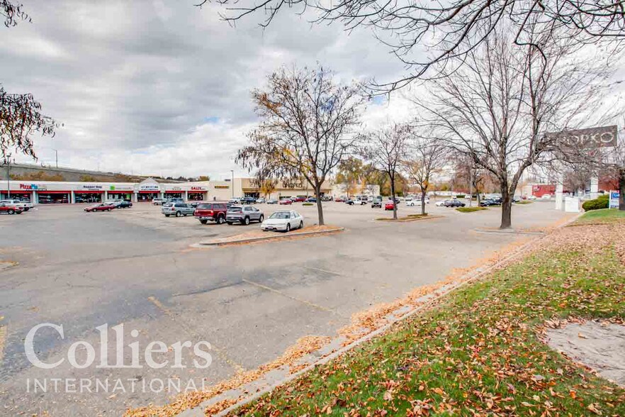 More Photos Of 2655-2789 S Broadway Ave, Boise Unknown For Lease