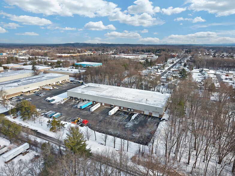More Photos Of 30B Post Rd, Colonie Warehouse For Lease