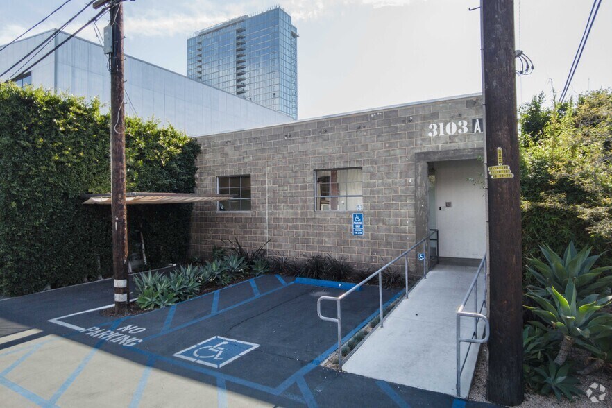More Photos Of 3103 S La Cienega Blvd, Los Angeles Loft Creative Space For Lease