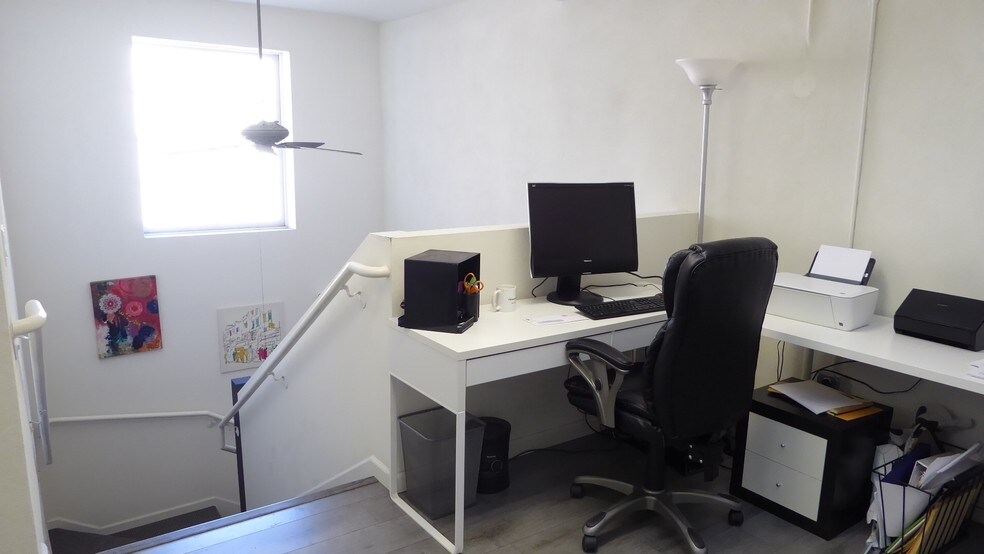 More Photos Of 434 E Main St, Ventura Storefront For Lease