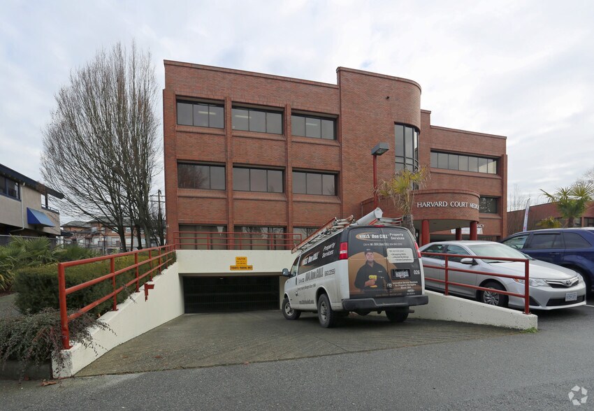 More Photos Of 6935 120th St, Delta Medical For Lease