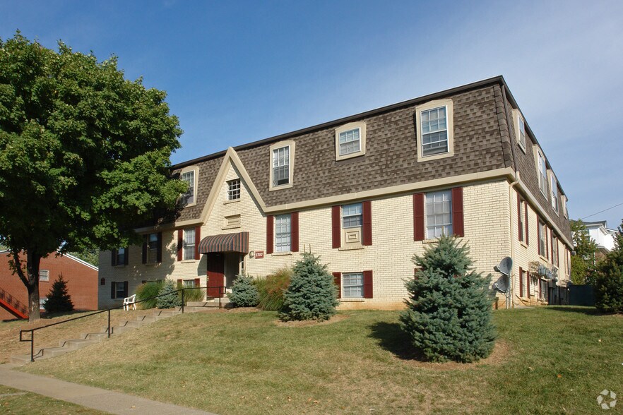 More Photos Of 1707-1724 Versailles Rd, Lexington Apartments For Sale
