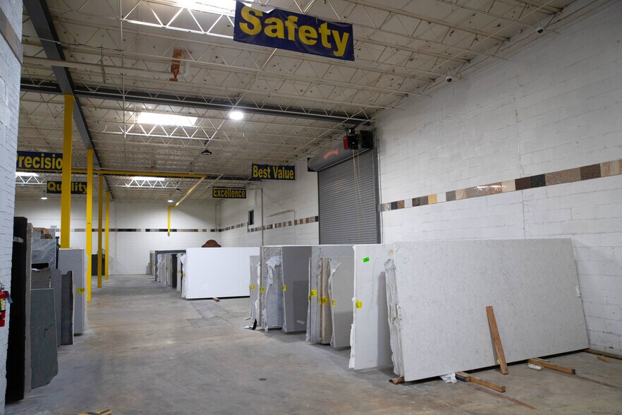 More Photos Of 3400 Windom Rd, Brentwood Manufacturing For Sale