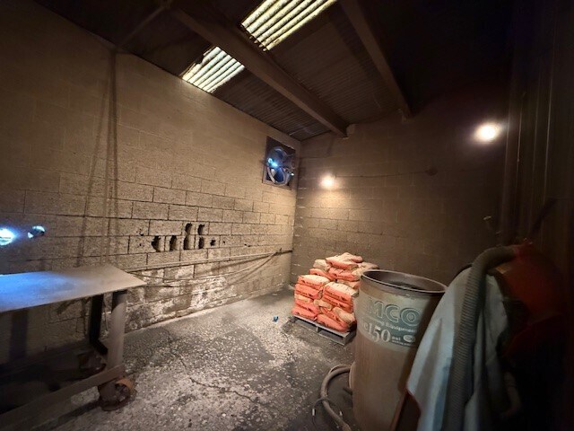 More Photos Of 1702 Wheeling Ave, Glen Dale Manufacturing For Sale