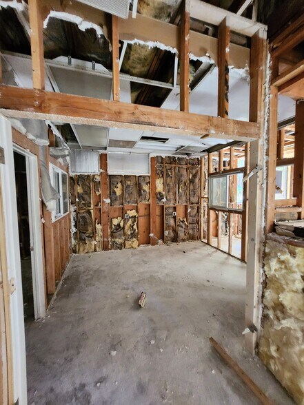 More Photos Of 560 N D St, San Bernardino Office For Sale