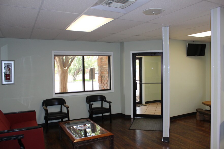More Photos Of 1800 Garner Field Rd, Uvalde Medical For Sale