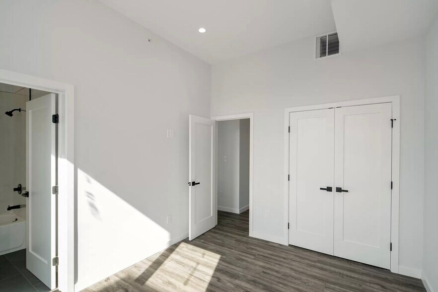 More Photos Of 2301 Frankford Ave, Philadelphia Apartments For Sale