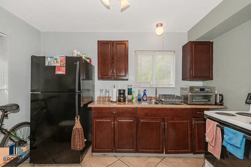More Photos Of 224 SW 15th St, Dania Beach Apartments For Sale