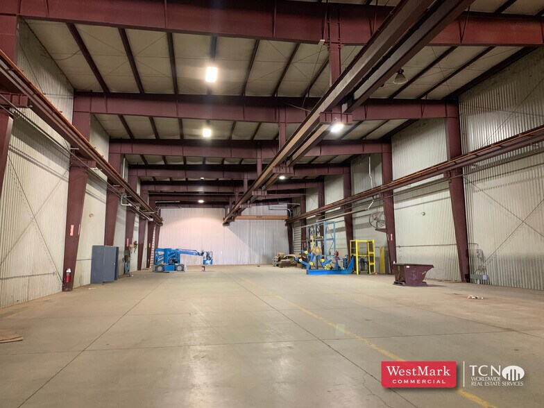 More Photos Of 5711 E FM 40, Lubbock Manufacturing For Sale