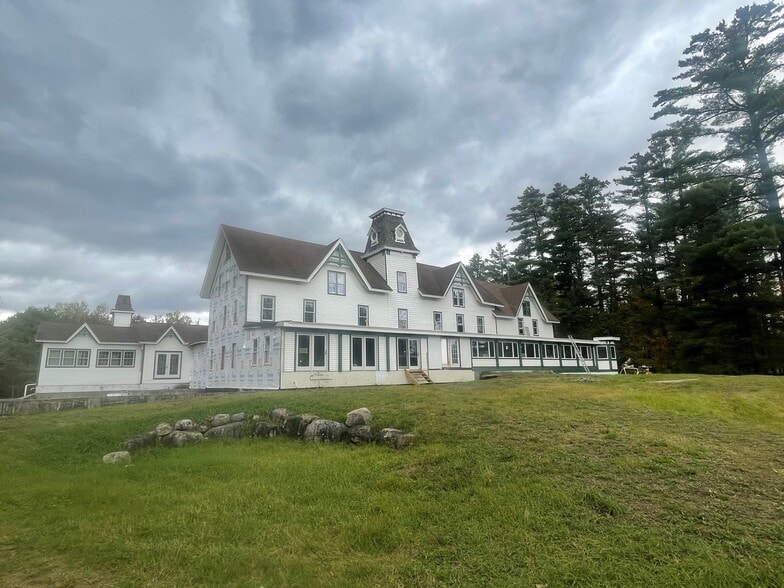 Primary Photo Of 477 Atateka Dr, Chestertown Hotel For Sale