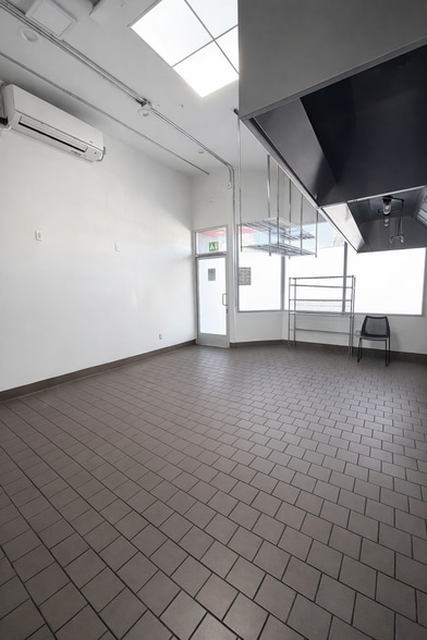 More Photos Of 5641-5645 Lankershim Blvd, North Hollywood Restaurant For Lease