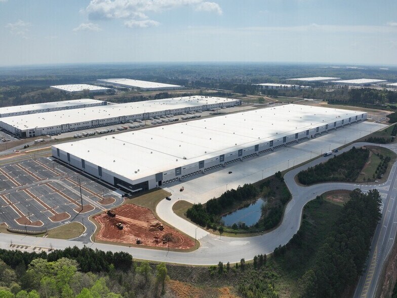 More Photos Of 1305 Hwy 42 South, McDonough Unknown For Lease
