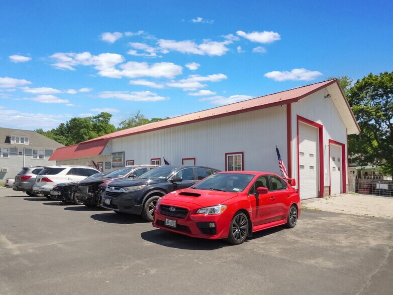 More Photos Of 301 N Main St, Liberty Auto Salvage Facility For Sale