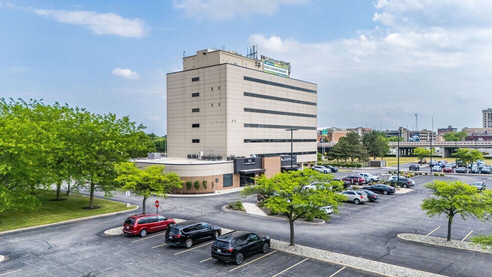 More Photos Of 515 N Washington Ave, Saginaw Office For Lease