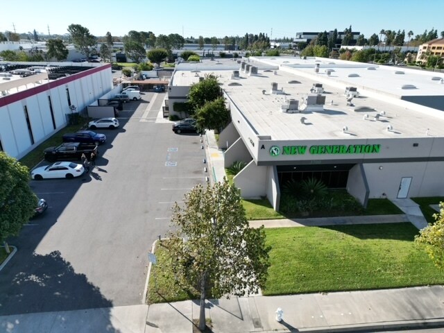 More Photos Of 3700 W Segerstrom Ave, Santa Ana Warehouse For Lease