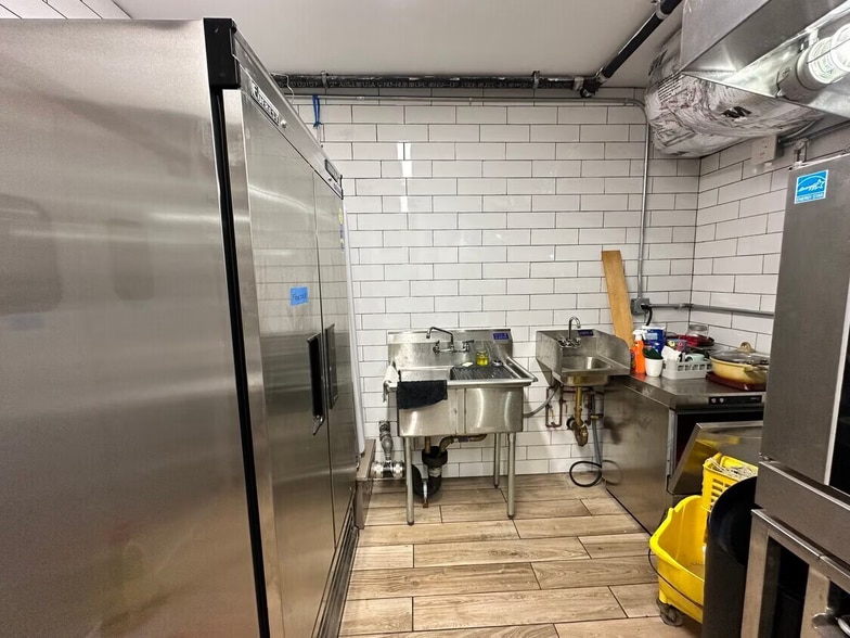 More Photos Of 265 Water St, New York Apartments For Sale