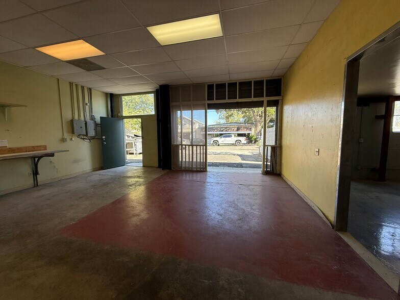 More Photos Of 1335 Railroad St, Paso Robles Storefront For Lease
