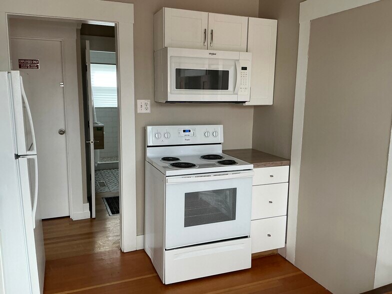 More Photos Of 22 W Taylor St, Reno Office For Sale