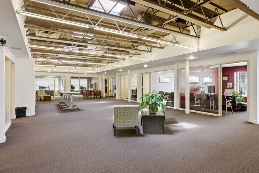 More Photos Of 555 S 300 E, Salt Lake City Office For Sale