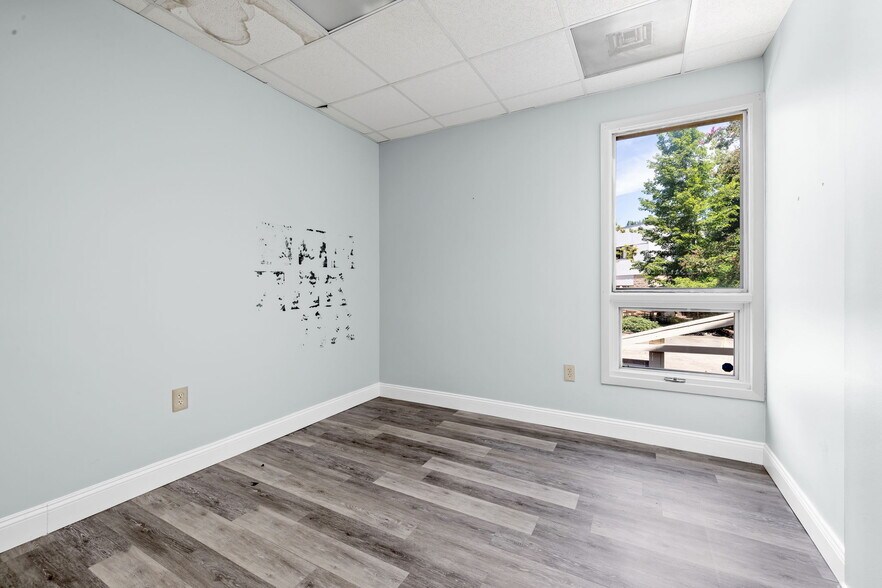 More Photos Of 1152 Executive Cir, Cary Medical For Lease