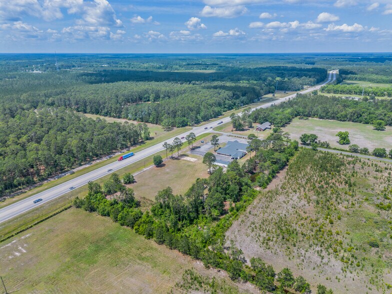 More Photos Of 128 University Blvd, Waycross Flex For Sale