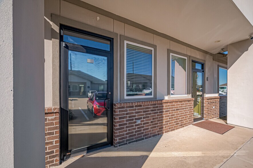 More Photos Of 18514 Green Land Way, Houston Medical For Lease