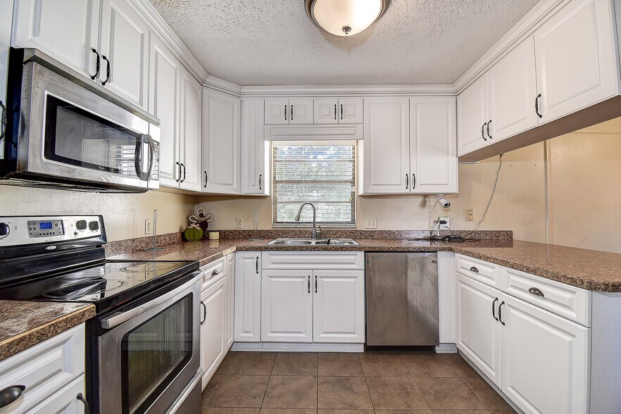 More Photos Of 11425 Sun Rd, Dade City Healthcare For Sale