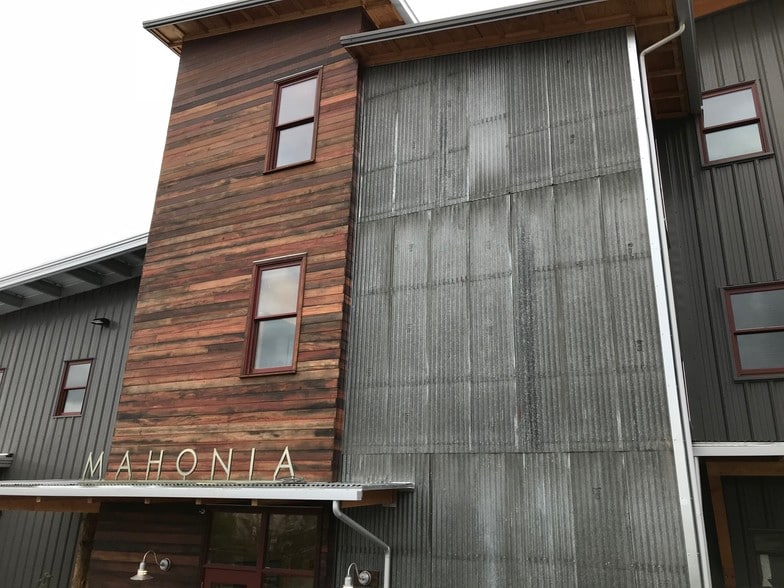 More Photos Of 120 Shelton McMurphey Blvd, Eugene Office For Lease